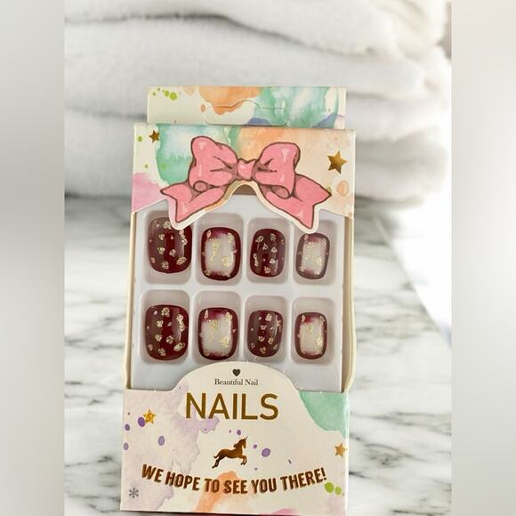 Press-On Nails Press On 24pc Set $6 ea or 2 for $9 or 4 for $15 Mix and Match - Picture 1 of 7